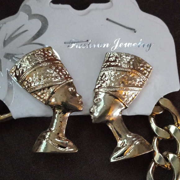 Necklace and earring set - Picture 2 of 3